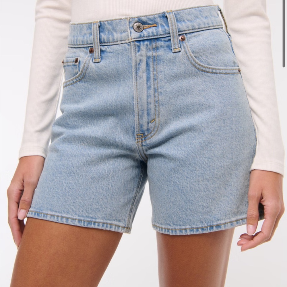 Abercrombie & Fitch High Rise Dad Short